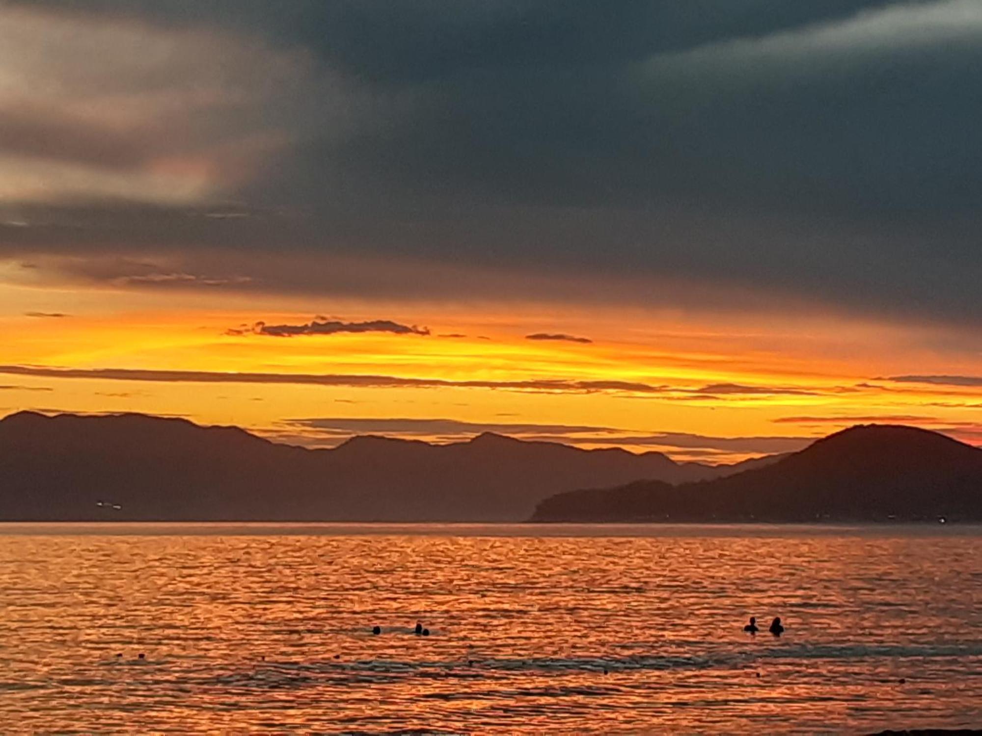 A Ver O Mar Suites Cocanha Caraguatatuba Eksteriør billede